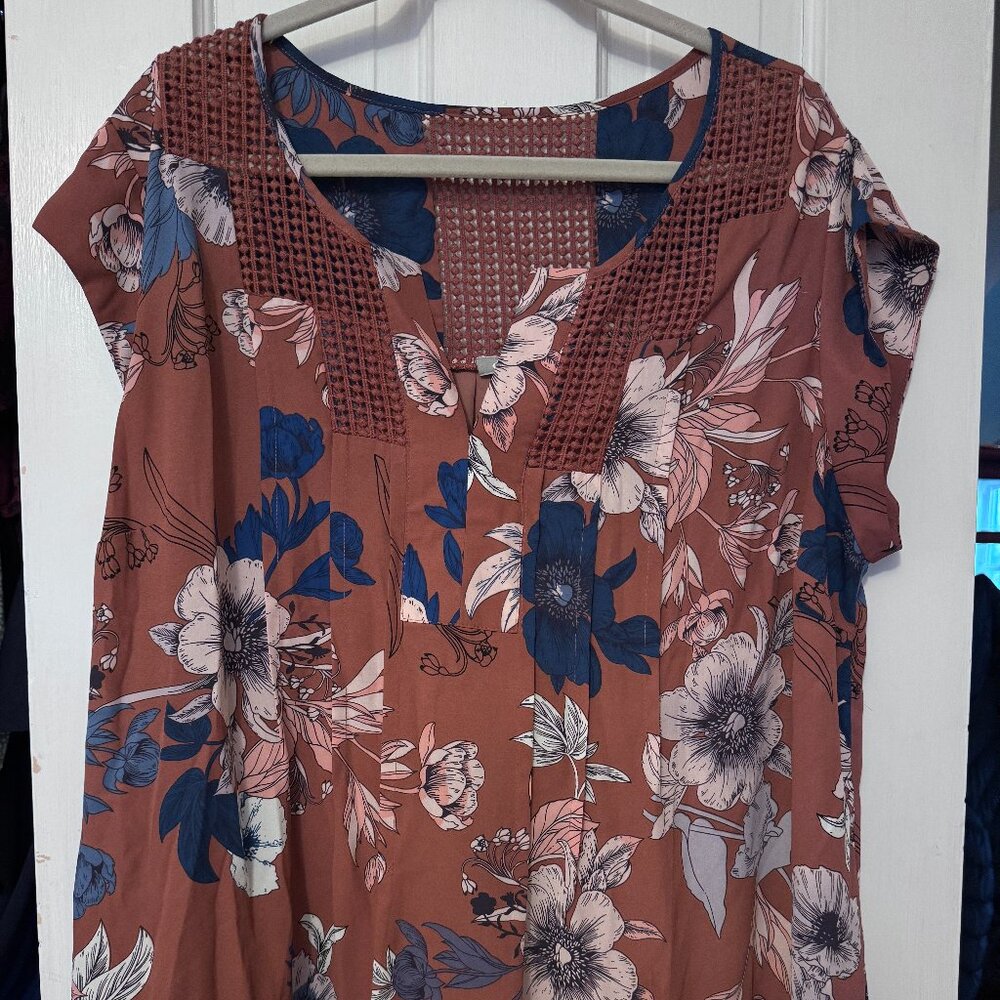 2x, Estefany Lace Detail Split Neck Blouse